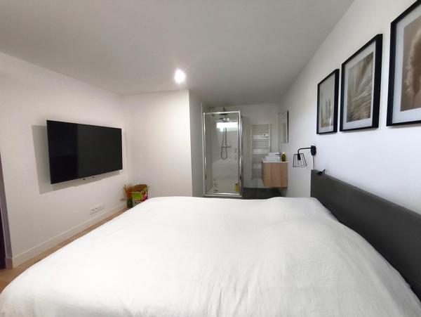 Maison traditionnelle aux beaux volumes et entièrement rénovée