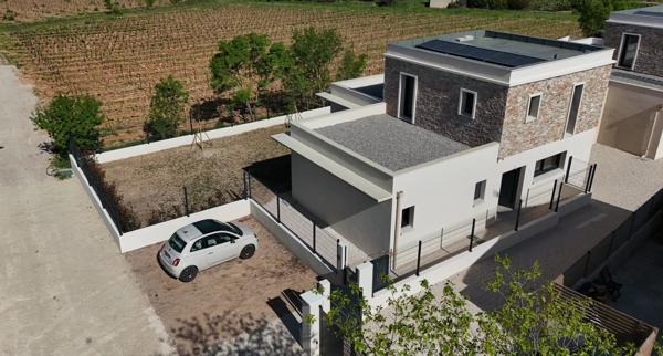 Vente                                                      Maison neuve
                        
                     4 pièces                      125 m2                     à Pourrières
