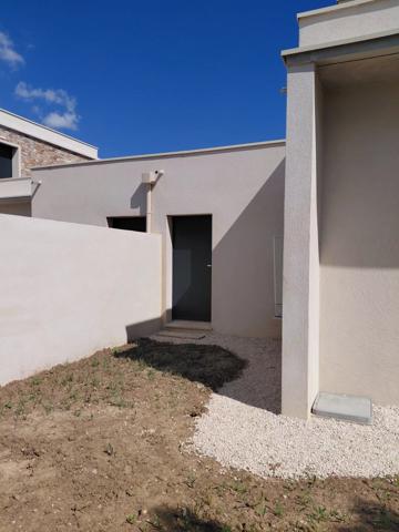 Vente                                                      Maison neuve
                        
                     4 pièces                      125 m2                     à Pourrières