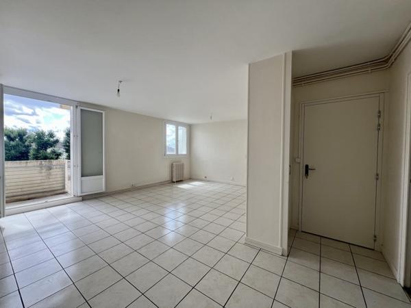 Appartement à vendre |  Saint-Amand-Montrond |  3 pièces | 61 m²