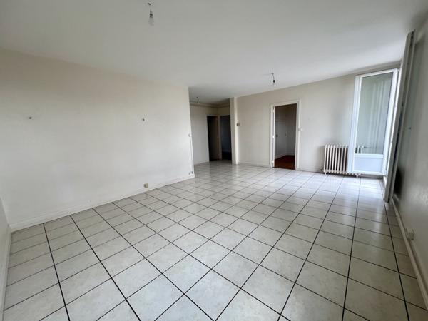 Appartement à vendre |  Saint-Amand-Montrond |  3 pièces | 61 m²