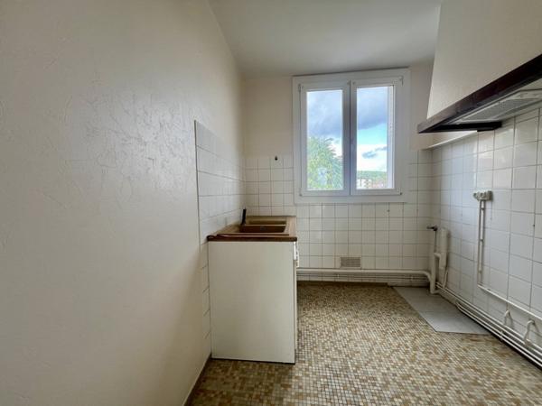 Appartement à vendre |  Saint-Amand-Montrond |  3 pièces | 61 m²