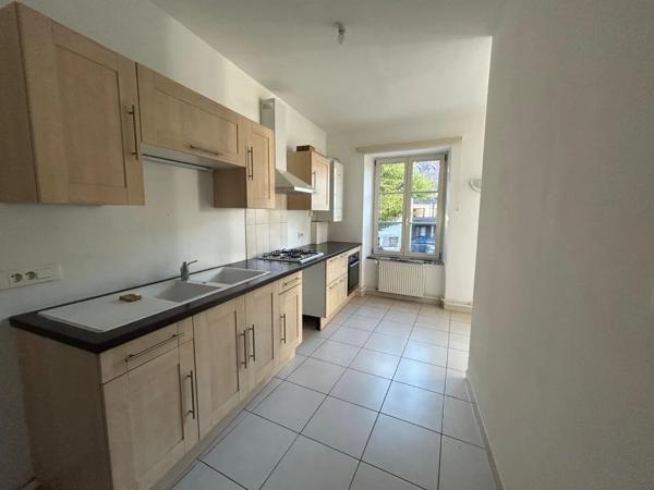 Appartement à louer 3 pièces 79.18m² Montbéliard (25200)