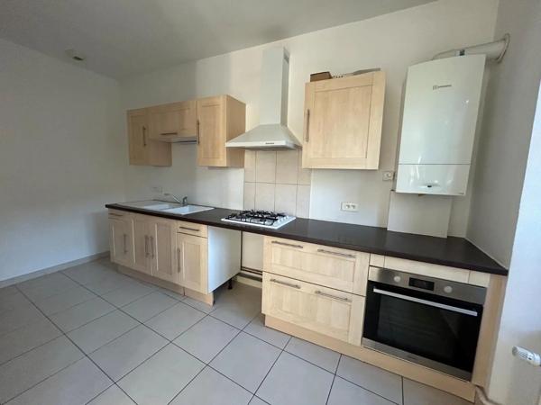Appartement à louer 3 pièces 79.18m² Montbéliard (25200)