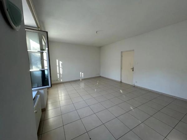 Appartement à louer 3 pièces 79.18m² Montbéliard (25200)