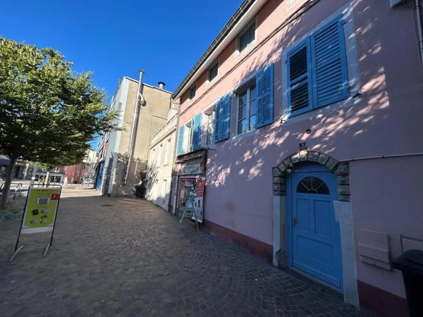 Appartement à louer 3 pièces 79.18m² Montbéliard (25200)