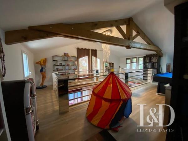  MAISON  AVEC PISCINE à ST PEE SUR NIVELLE!