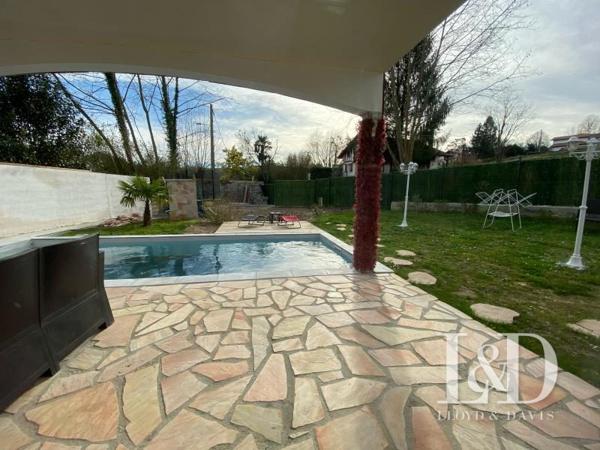  MAISON  AVEC PISCINE à ST PEE SUR NIVELLE!