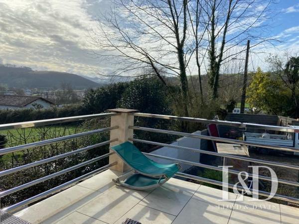  MAISON  AVEC PISCINE à ST PEE SUR NIVELLE!