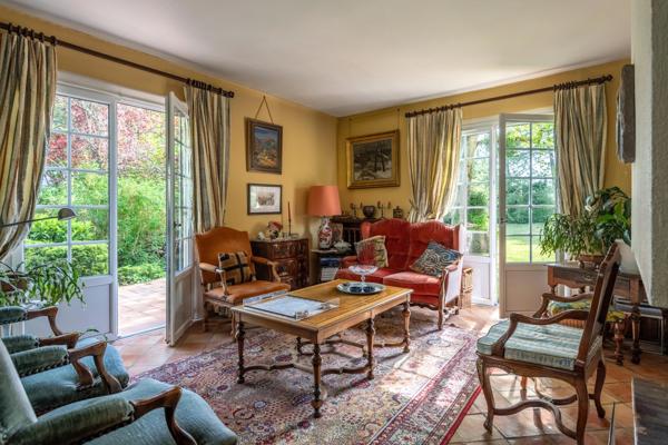 Saint-Didier-au-Mont-d'Or - Maison de plain-pied de 150 m² - 4/5 chambres - Terrain de 3403 m²