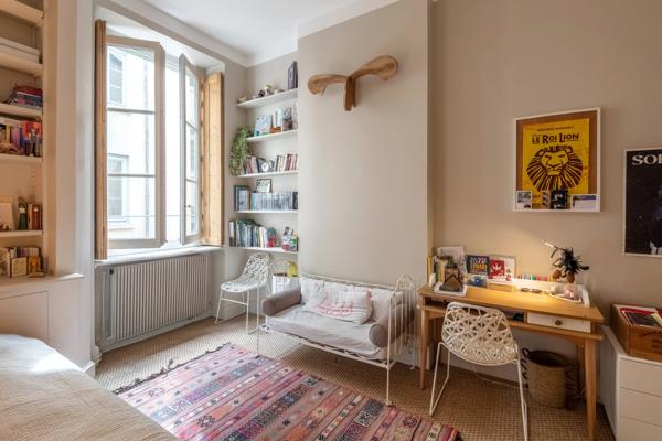 Lyon 2 - Appartement familial de 276 m² - 5 chambres - Étage élevé - Garage