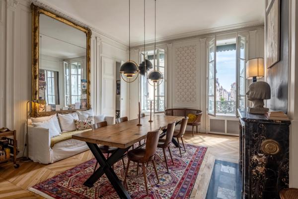 Lyon 2 - Appartement familial de 276 m² - 5 chambres - Étage élevé - Garage