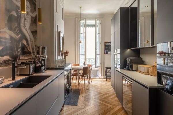 Lyon 2 - Appartement familial de 276 m² - 5 chambres - Étage élevé - Garage
