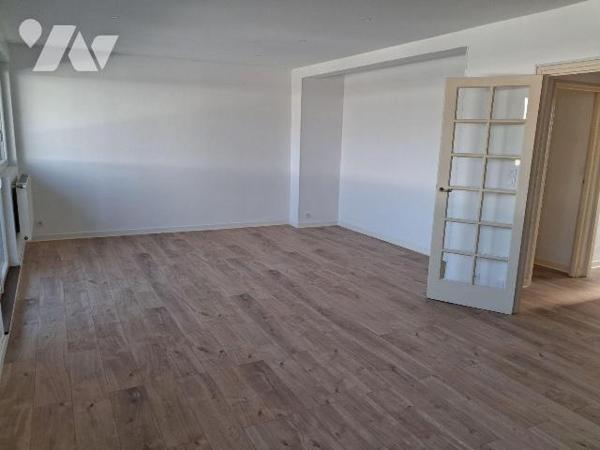 A VENDRE situé au coeur de Rosendael, Bel appartement de 95m², en excellent état, comme neuf, s...
