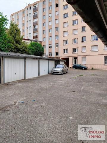 Garage sur cour sécurisée à louer