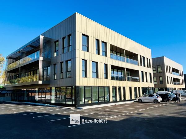 Bureaux neufs à louer à Limonest quartier d affaires parking et terrasses