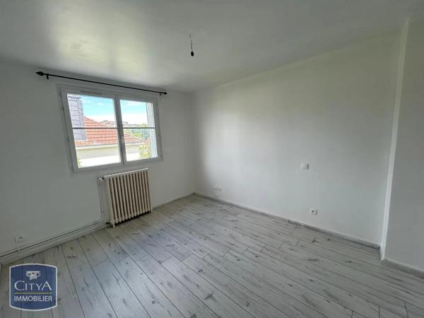 Appartement à louer 3 pièces 66.97m² Charleville-Mézières (08000)