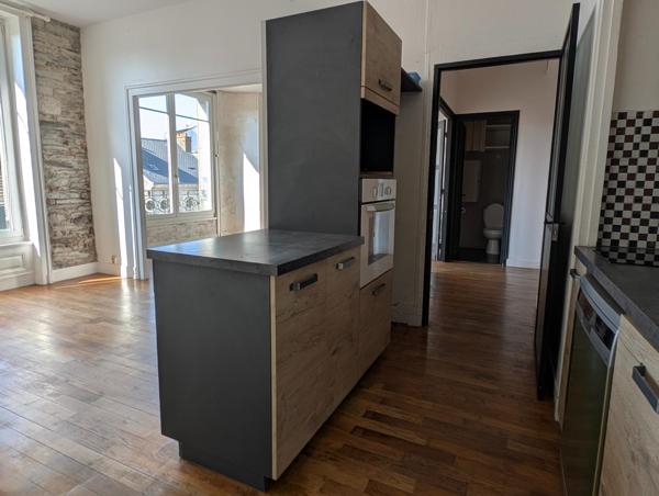 Appartement à CHERBOURG-EN-COTENTIN, 50100 - 2 pièces 52m²