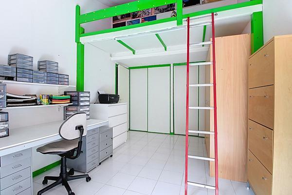 Grande maison familiale avec piscine, rangements et logement secondaire