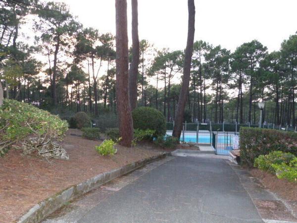 Maison T3 avec jardin privatif dans résidence avec piscine.