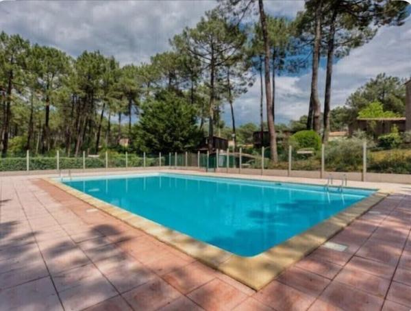 Maison T3 avec jardin privatif dans résidence avec piscine.