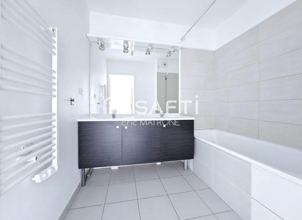 Appartement 3 pièces 60 m² avec 2 parkings
