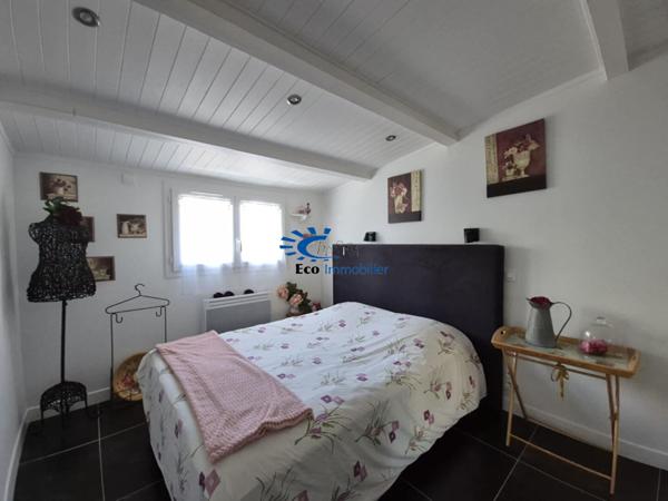 PROPRIETE 220 M² 4 CHAMBRES 3 GARAGES PISCINE  Dompierre sur mer