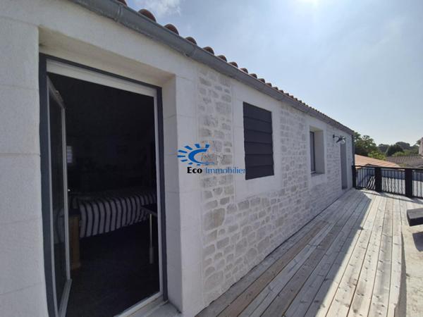 PROPRIETE 220 M² 4 CHAMBRES 3 GARAGES PISCINE  Dompierre sur mer