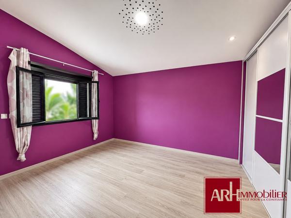 A VENDRE - À l’Entre-Deux – Villa  de 220 m² avec jolie vue - piscine