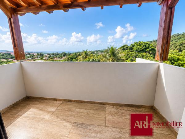 A VENDRE - À l’Entre-Deux – Villa  de 220 m² avec jolie vue - piscine