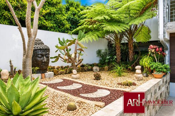 A VENDRE - À l’Entre-Deux – Villa  de 220 m² avec jolie vue - piscine