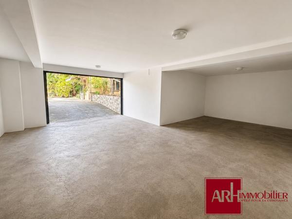 A VENDRE - À l’Entre-Deux – Villa  de 220 m² avec jolie vue - piscine