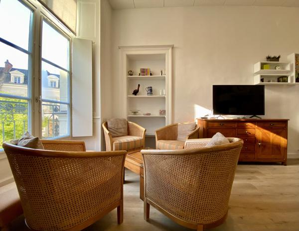 A vendre à 2 pas du port de VANNES appartement rénové