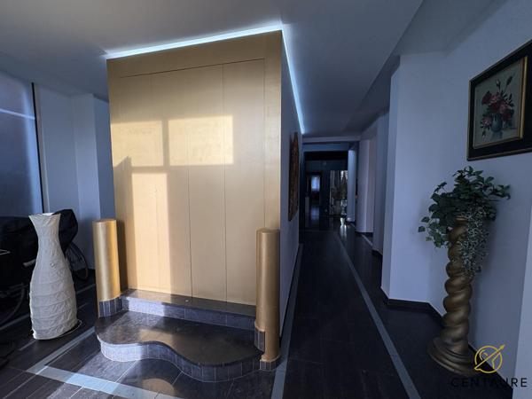 Maison individuelle d'architecte aux volumes exceptionnels sur terrain de 900 m2