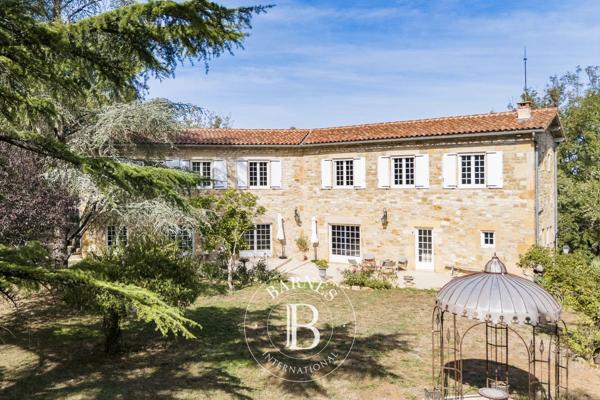 Saint-Antonin-Noble-Val, Propriété 5 Chambres -  230 m² à vendre