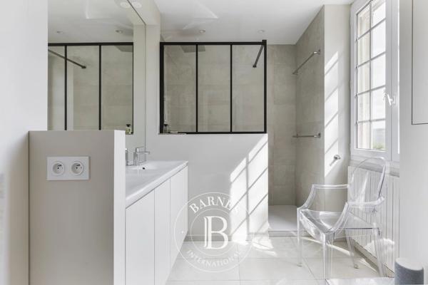 Saint-Antonin-Noble-Val, Propriété 5 Chambres -  230 m² à vendre
