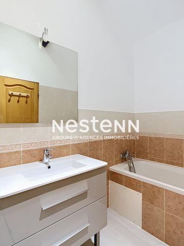 SATHONAY-CAMP - APPARTEMENT T3 DUPLEX AVEC CAVE - PROXIMITE COMMERCES ET TRANSPORTS