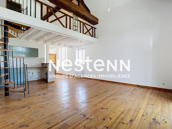 SATHONAY-CAMP - APPARTEMENT T3 DUPLEX AVEC CAVE - PROXIMITE COMMERCES ET TRANSPORTS