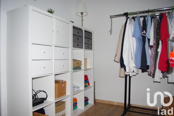 Appartement 4 pièces de 114 m² à Mèze (34140)