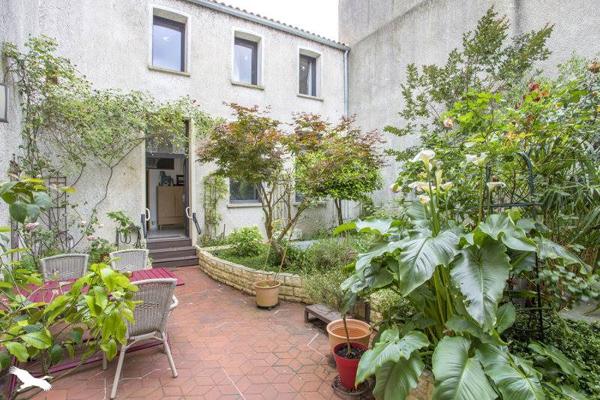Maison à vendre |  Rochefort |  7 pièces | 240 m²