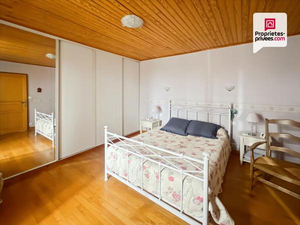 Propriété avec 2 maisons - séchoir réhabilitable et double garage