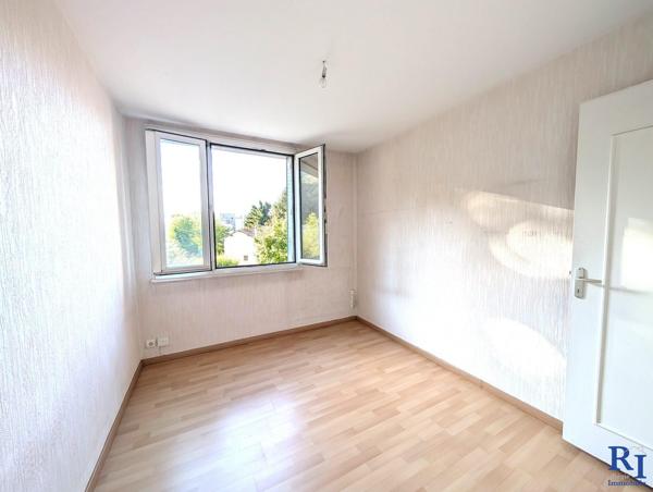2 PIÈCES CUISINE OUVERTE - 37 m² – 1er ÉTAGE – VUE DÉGAGÉE à SAINT MARTIN LE VINOUX