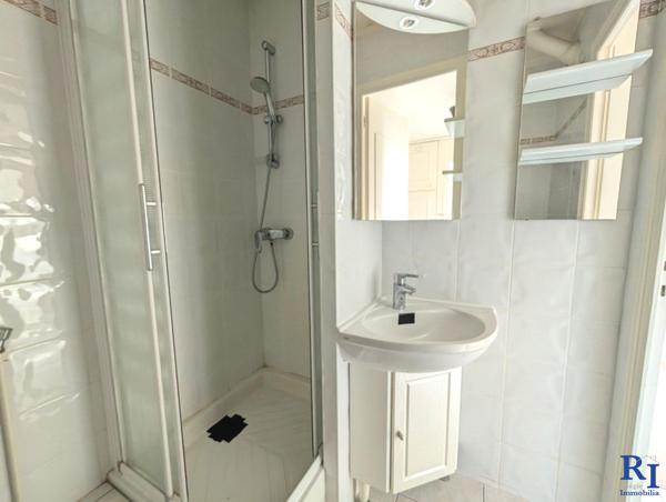 2 PIÈCES CUISINE OUVERTE - 37 m² – 1er ÉTAGE – VUE DÉGAGÉE à SAINT MARTIN LE VINOUX