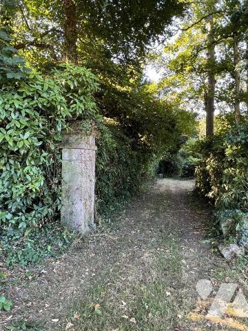 MARTINVAST et SIDEVILLE (50690)- HABITATION, DEPENDANCES, CENTRE EQUESTRE ET TERRES AGRICOLES