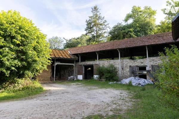 MARTINVAST et SIDEVILLE (50690)- HABITATION, DEPENDANCES, CENTRE EQUESTRE ET TERRES AGRICOLES