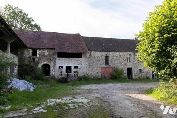 MARTINVAST et SIDEVILLE (50690)- HABITATION, DEPENDANCES, CENTRE EQUESTRE ET TERRES AGRICOLES