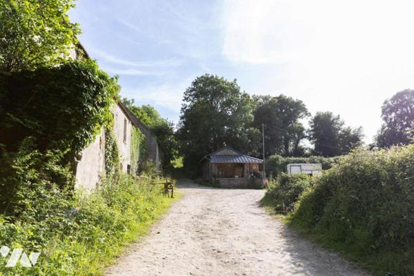 MARTINVAST et SIDEVILLE (50690)- HABITATION, DEPENDANCES, CENTRE EQUESTRE ET TERRES AGRICOLES