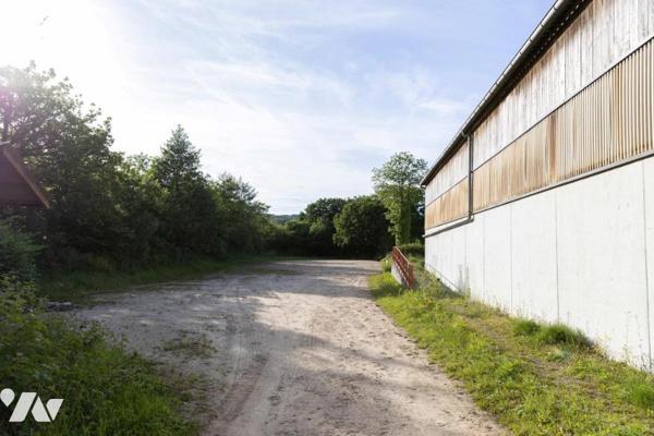 MARTINVAST et SIDEVILLE (50690)- HABITATION, DEPENDANCES, CENTRE EQUESTRE ET TERRES AGRICOLES