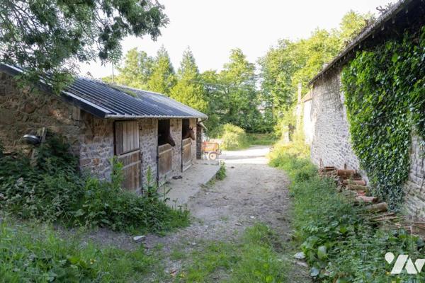 MARTINVAST et SIDEVILLE (50690)- HABITATION, DEPENDANCES, CENTRE EQUESTRE ET TERRES AGRICOLES
