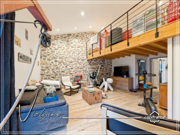 Azille – Maison bourgeoise rénovée de 259 m² avec jardin et garage – cachet, volumes et performance énergétique